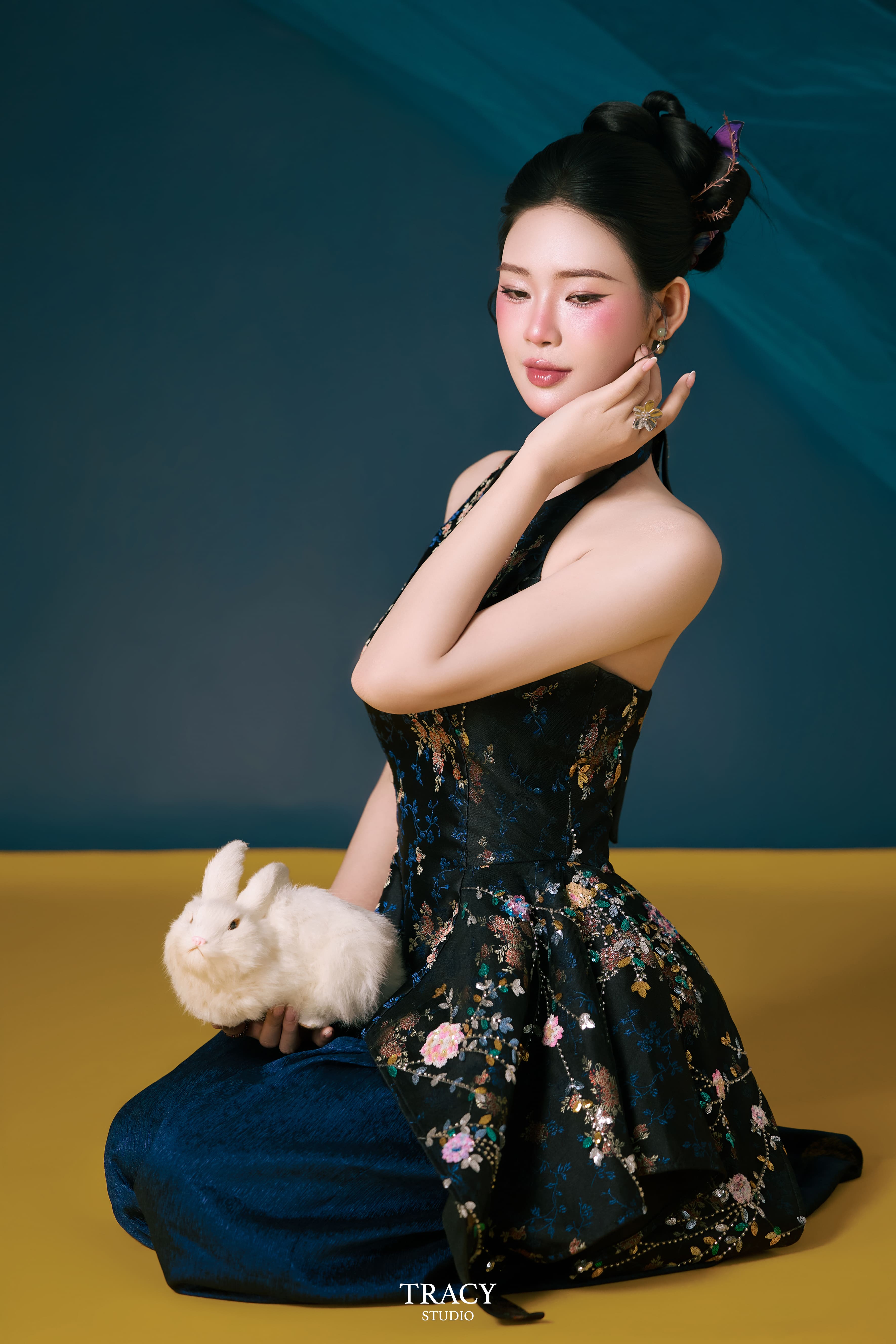 frontend/img/gallery/anh-tet-yem-ao-dai/tracy-studio-chup-yem-tho (6).jpg